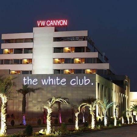 Vw Canyon Raipur  Exterior photo