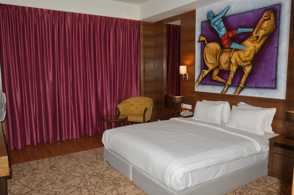 Vw Canyon Raipur  Room photo